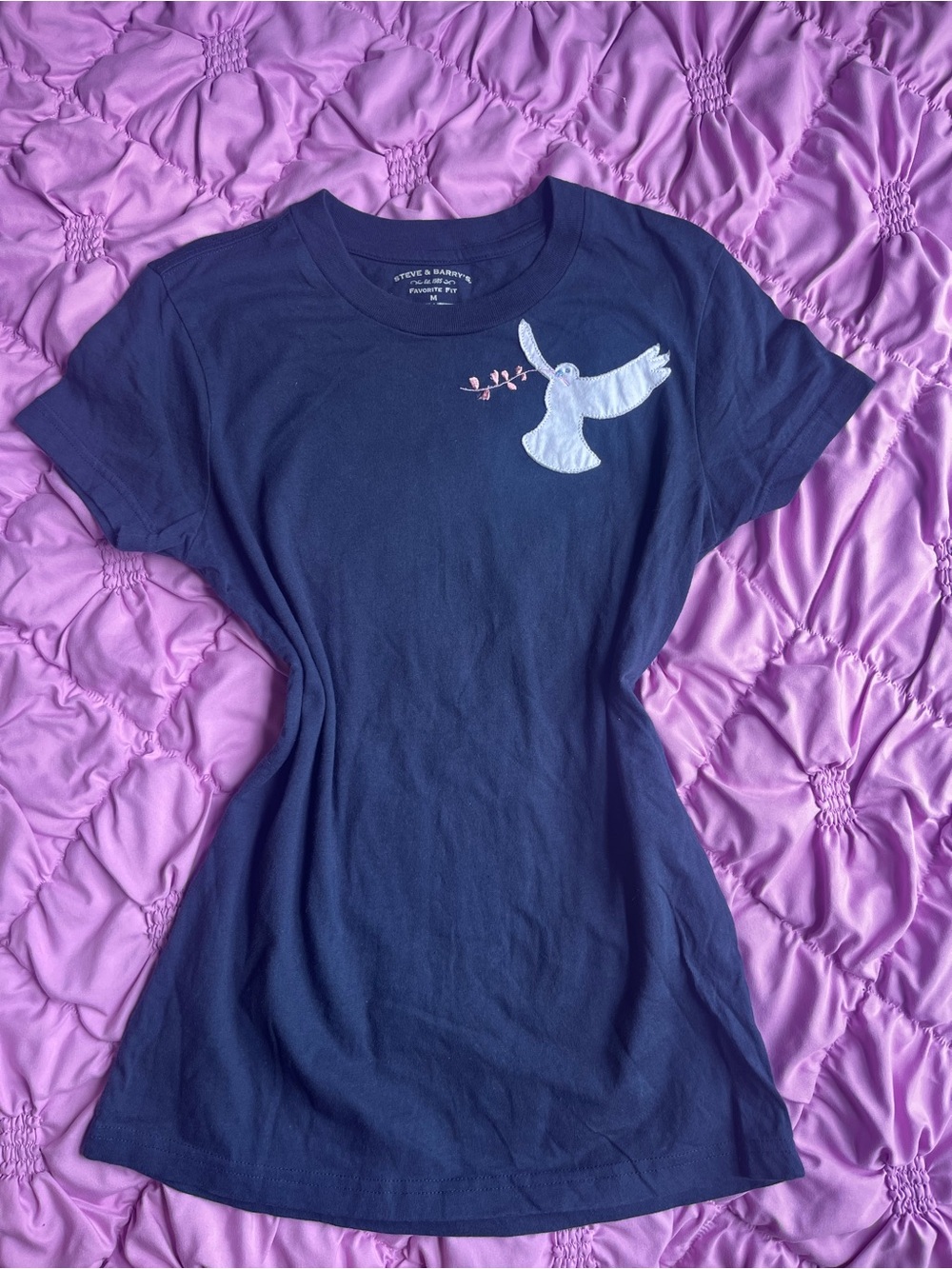 Vintage Y2K Steve & Barry's Embroidered Short Sleeve T-Shirt — Size Medium!!